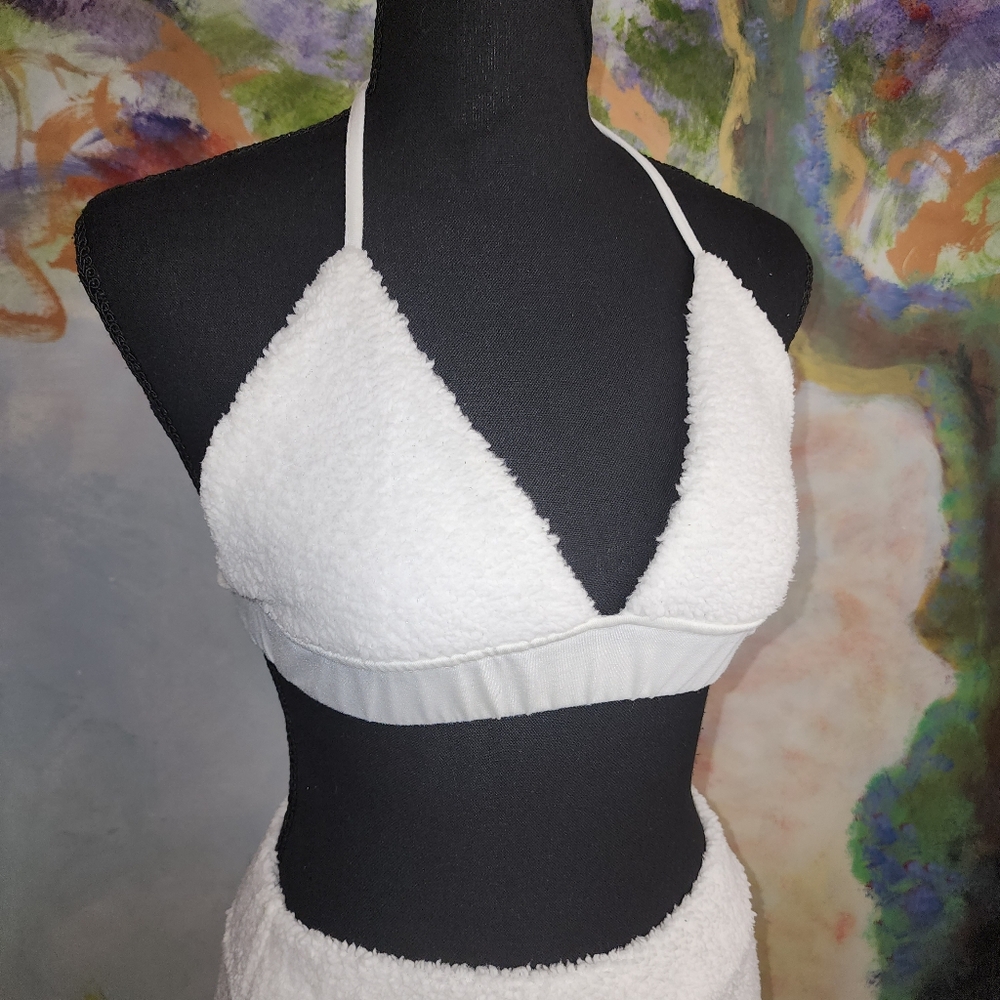 EUC White Terry Fuzzy Bikini Style Top with  Matching Mini Skirt - Picture 2 of 7